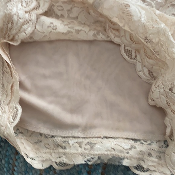 Express tank top lined w/lace overlay  Nice weight - Picture 8 of 9